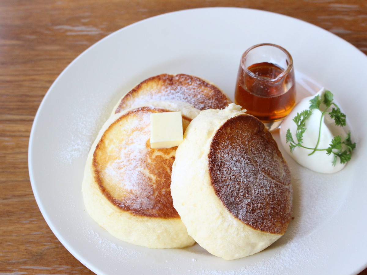 ふわふわ、しゅわっととろけるリッチなおいしさ！極上食感のパンケーキ
