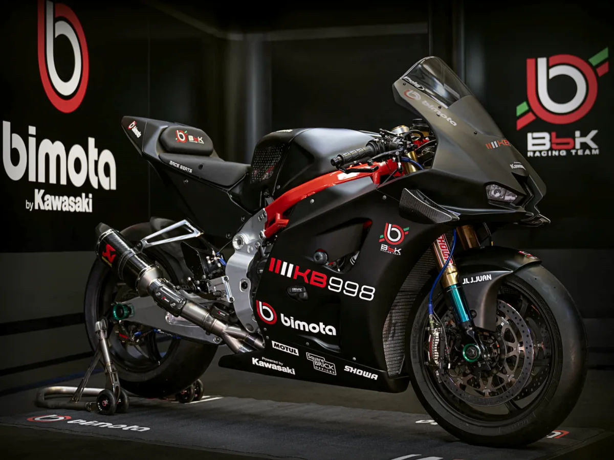 速報】ZX-10Rの進化形！？ ビモータ「KB998」が初公開！ へレステスト