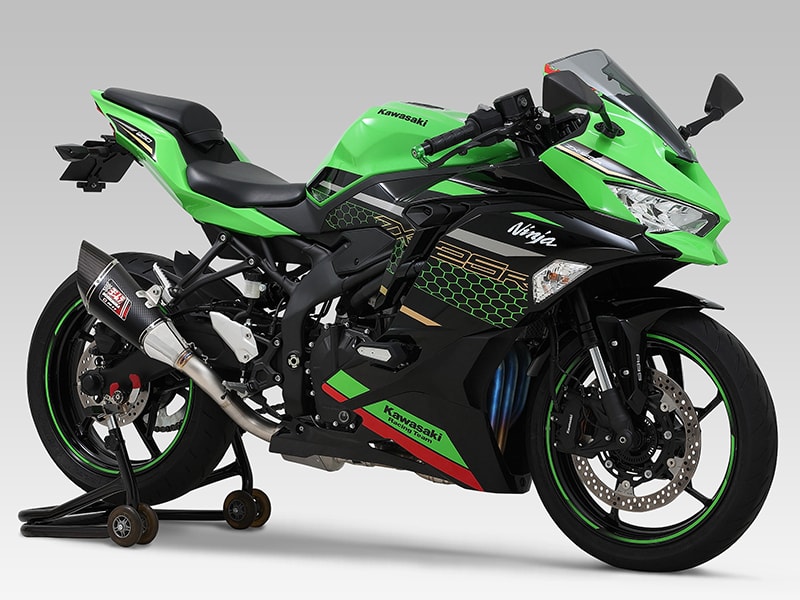 新製品】Ninja ZX-25R用ヨシムラR-11サイクロン フルエキゾースト