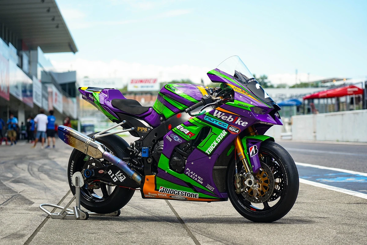 初号機仕様「ZX-25R」登場！エヴァンゲリオン×トリックスターのEVA