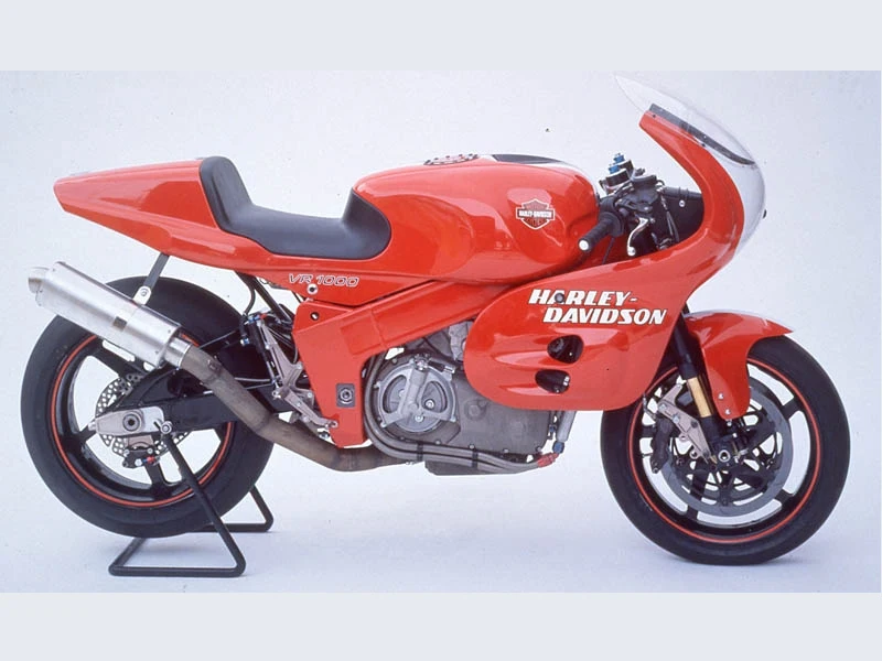新型VR1000はいつ登場！？ ハーレーのスーパースポーツが来年30周年