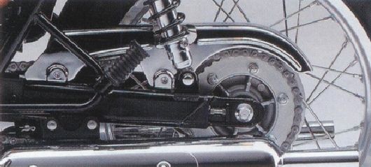 Webike | KAWASAKI カワサキ チェーンカバー W800(36014-0553