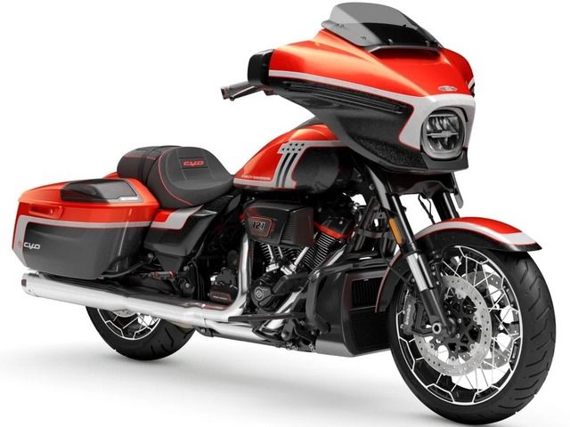ハーレーダビッドソン FLHXSE Touring CVO Street Glide 2024年式の諸