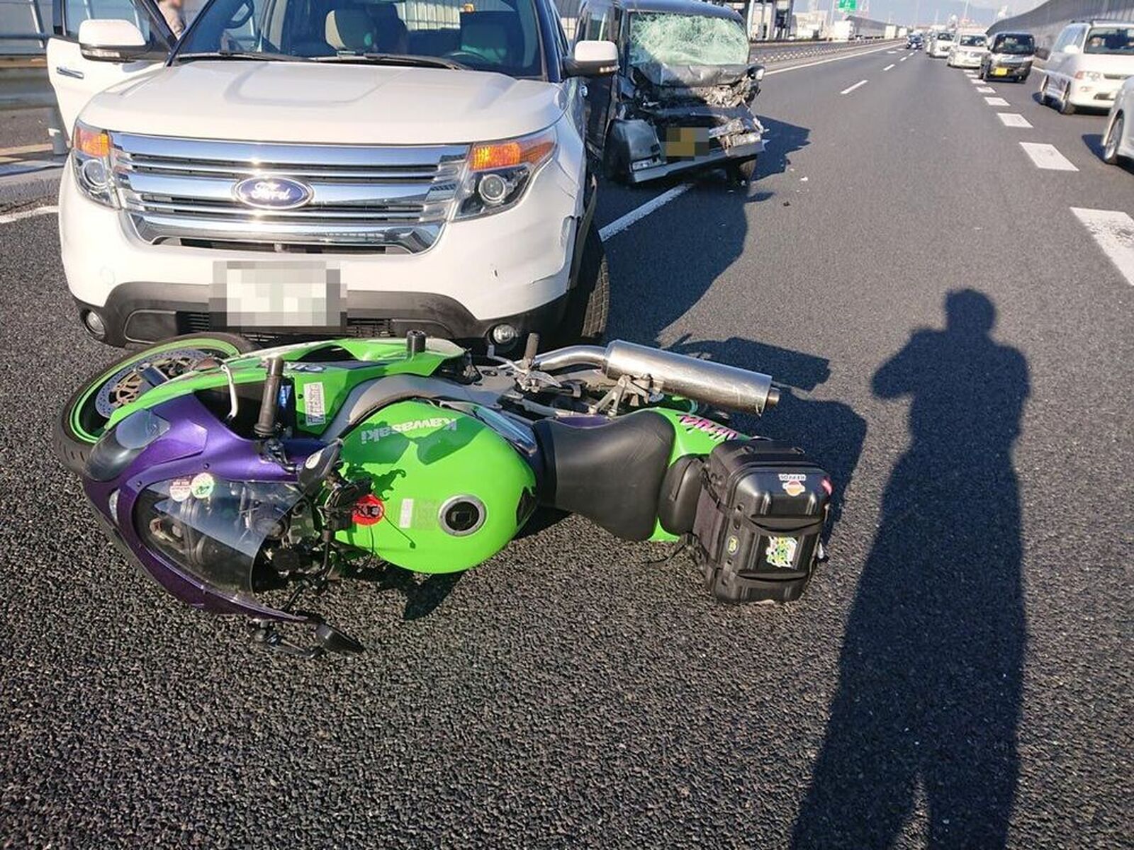 KAWASAKI ZX-9R「玉突き事故にあいました」 | ウェビックコミュニティ