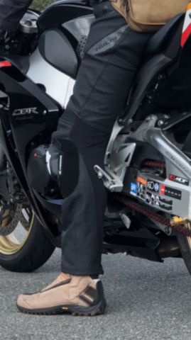 レザーパンツからRS TAICHI:アールエスタイチの口コミ・動画