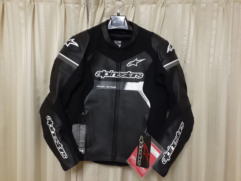 レザージャケットからalpinestars:アルパインスターズの口コミ・動画