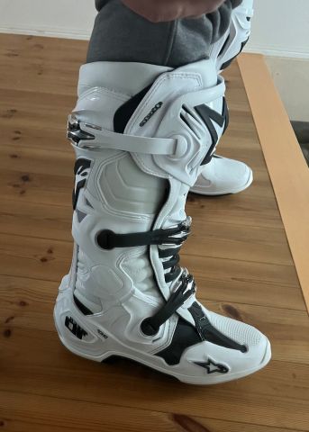 オフロードブーツからalpinestars:アルパインスターズの口コミ・動画