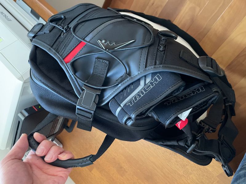 ウエストポーチ・ヒップバッグからKUSHITANI:クシタニの口コミ・動画