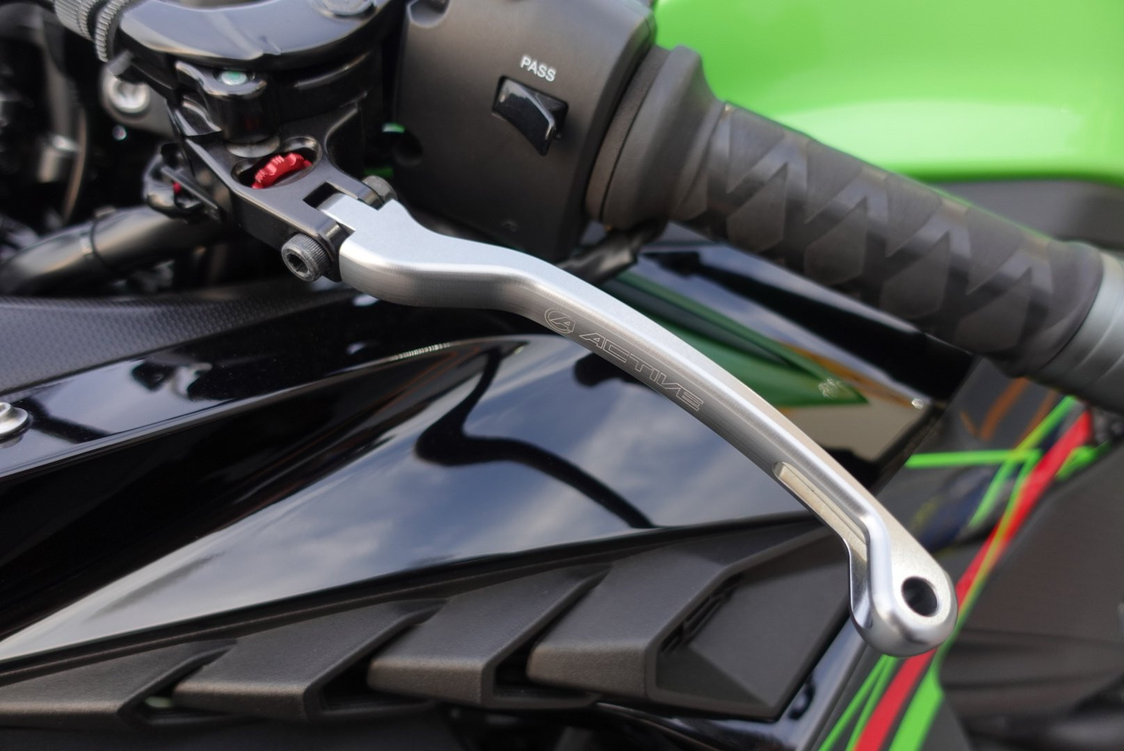 KAWASAKI ZX-4RR ACTIVE:アクティブ STFクラッチレバーを使った、まろ