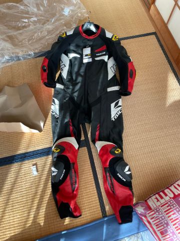 レーシングスーツ・革ツナギからRS TAICHI:アールエスタイチの口コミ