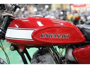 500SS マッハIII (H1)/カワサキ 赤 エグリタンク 1969年初期型