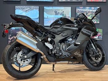 ZX-4R/カワサキ MY2026 新車 メタリックマットグラフェンスチール