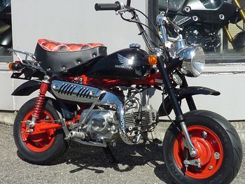 モンキー/ホンダ 40周年アニバーサリーモデルの販売情報 ゲンズ 八戸ノ