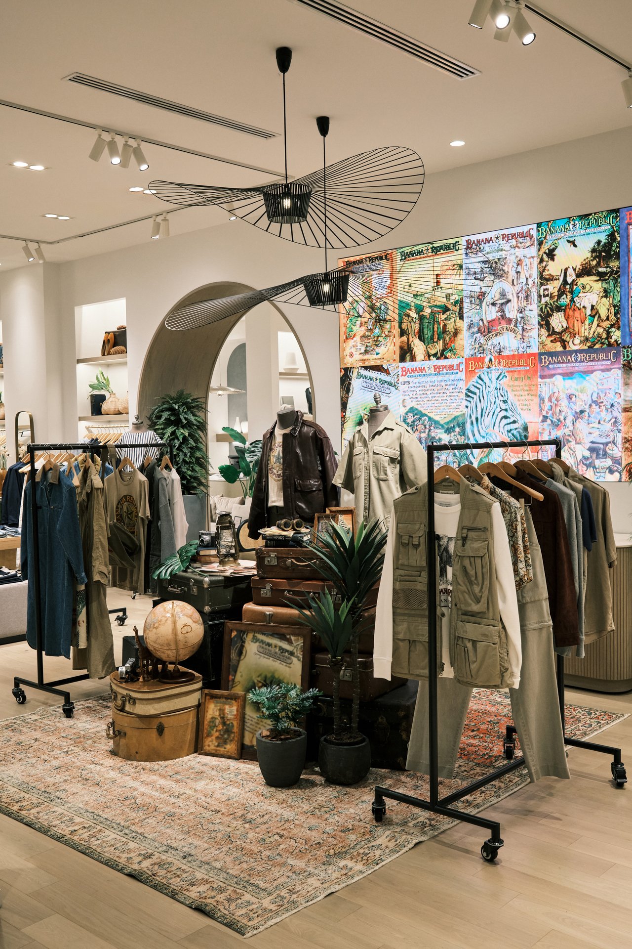 Number_i 岸優太も祝福】バナナ・リパブリック20周年記念ポップアップ