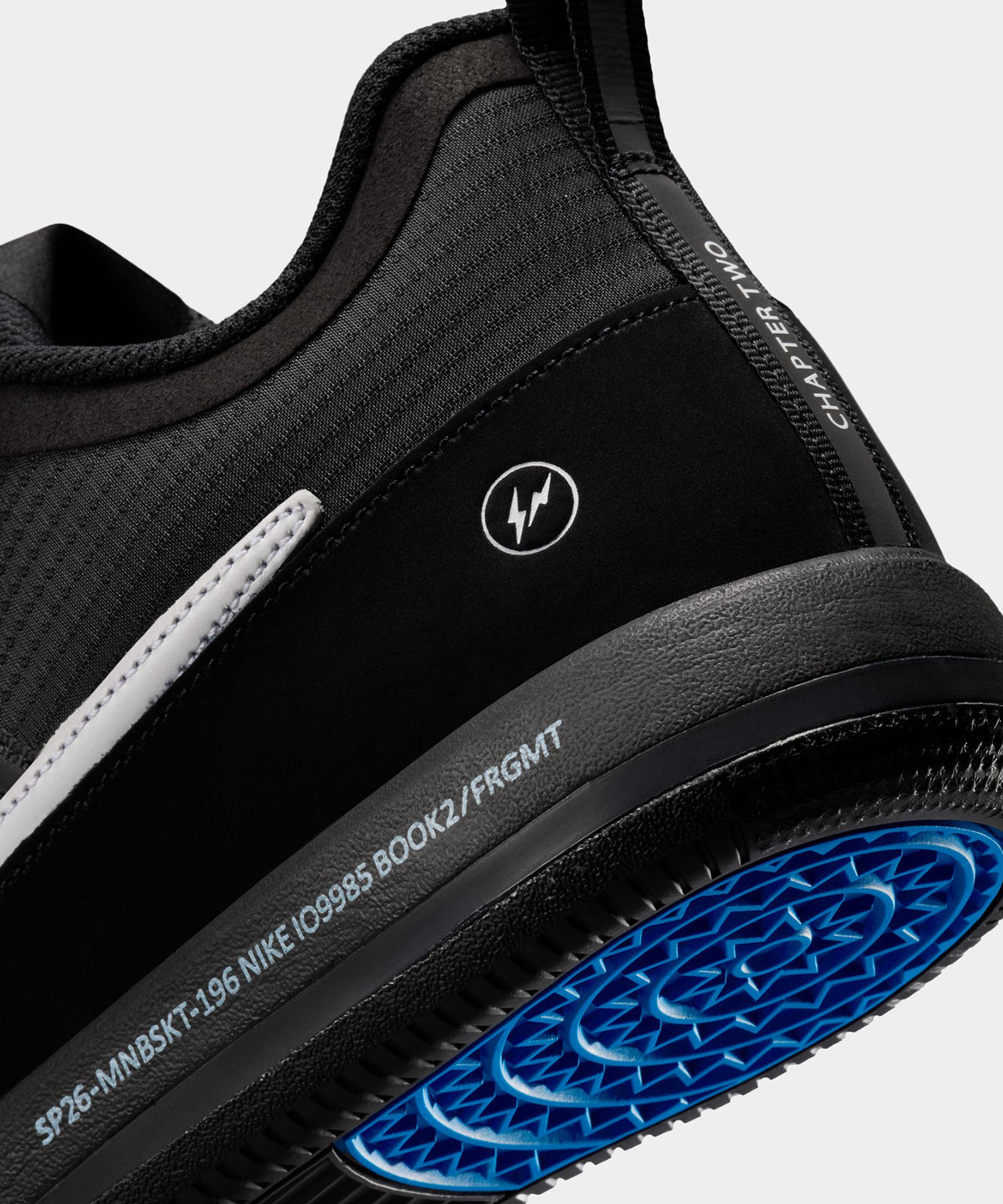 大人のナイキ】完売必至。フラグメントが再解釈した「BOOK 2」。V.A.