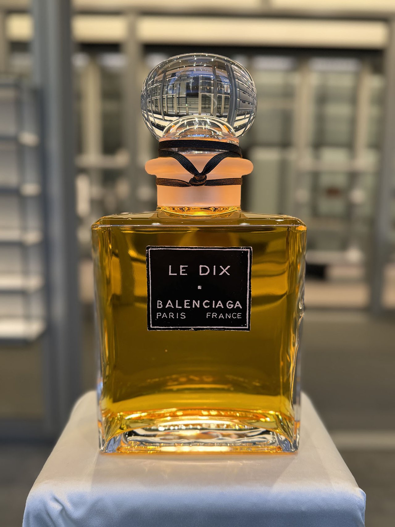 大人の香水】バレンシアガのフレグランスコレクションがついに日本発売