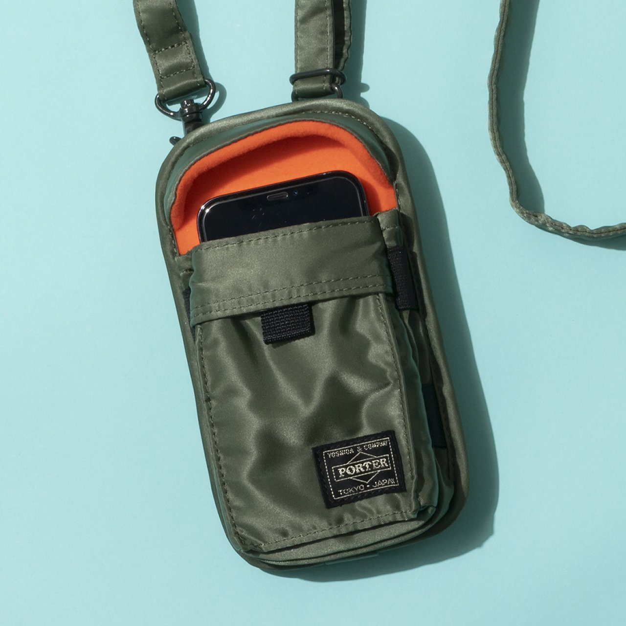 iPhoneは斜め掛けがおしゃれ！ 大人が買うべき「スマホショルダー」8選