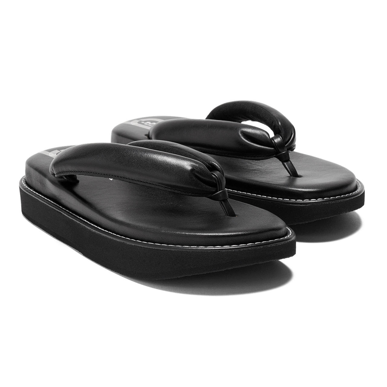 大人のオニツカタイガー】粋で快適。雪駄をモチーフにした「オニツカ