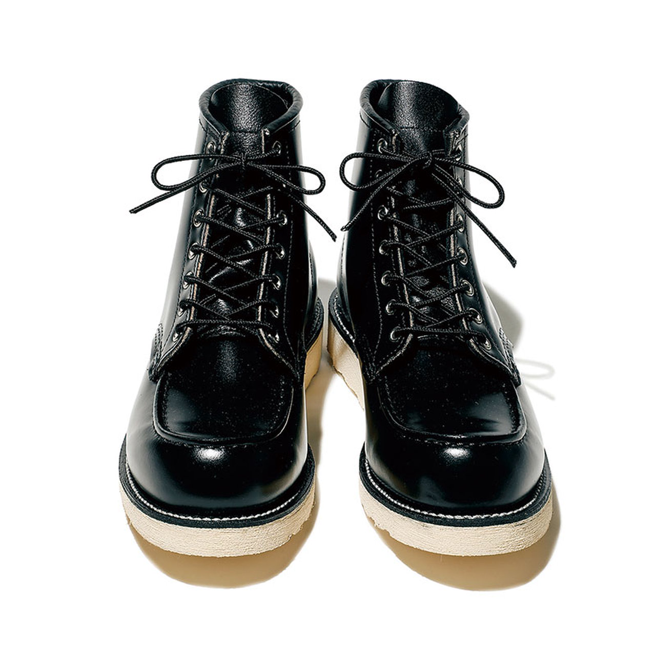 人気モデルから別注まで。今こそ履きたい黒いレッド・ウィング6選 | UOMO