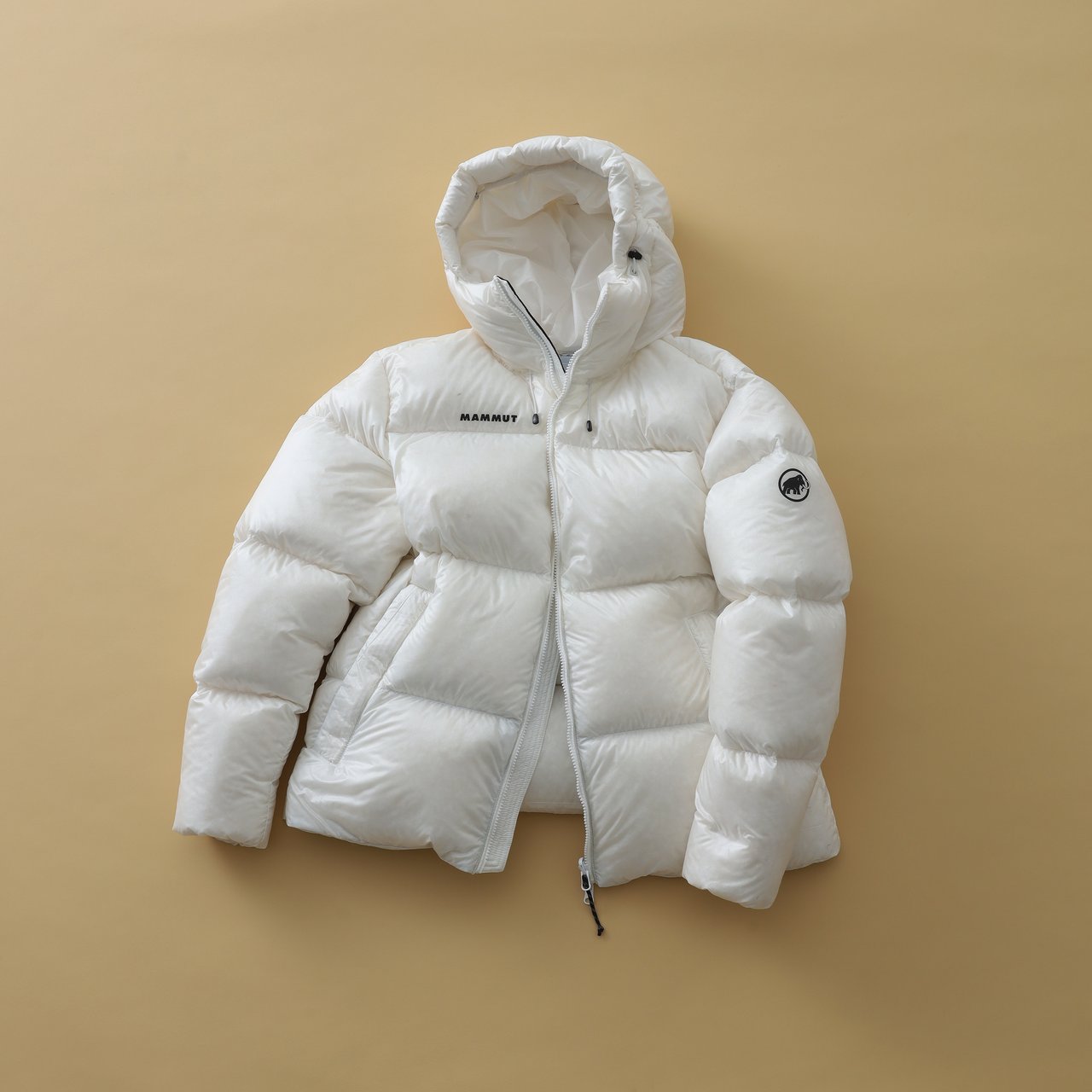 マムート】大人のダウン200｜無染色生地の超軽量白ダウン【Mammut】 | UOMO