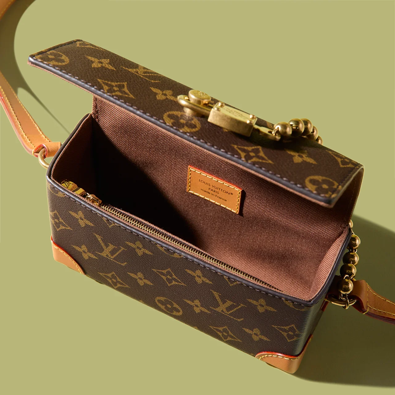 大人の格上げショルダーバッグ】ルイ・ヴィトン、バレンシアガ、コム