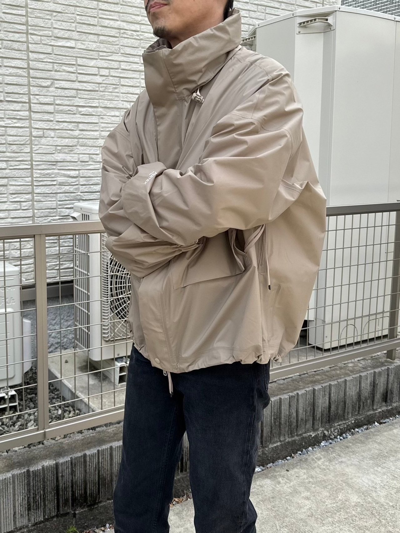 おしゃれな大人が買ってよかった春アウターは「ハイク」のナイロン