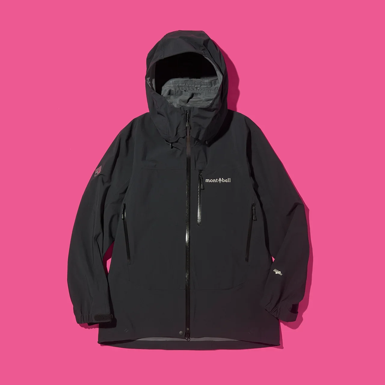 大人のモンベル】ゴアテックス搭載モデルに注目。今買って春も梅雨も