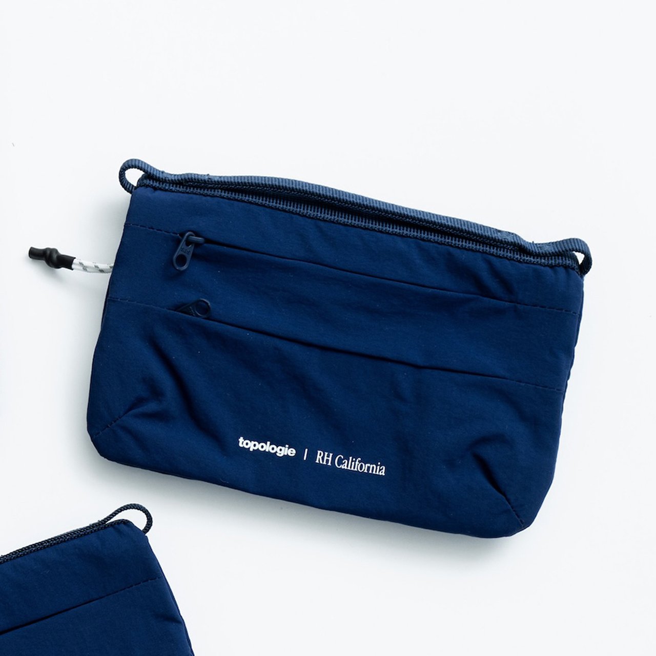 大人のミニバッグ】ロンハーマン別注「トポロジー」のサコッシュは