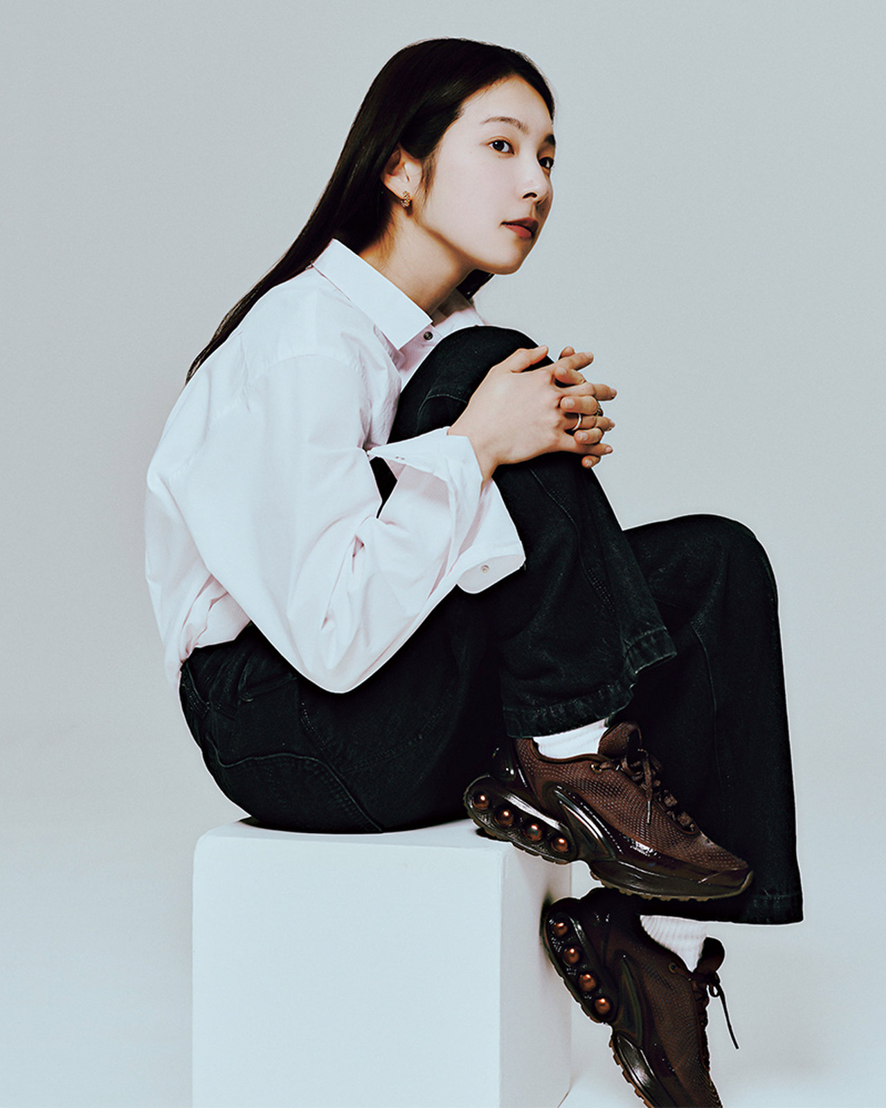 新連載｜在原みゆ紀の「手放せない」服】vol.1 ブラウンのスニーカー