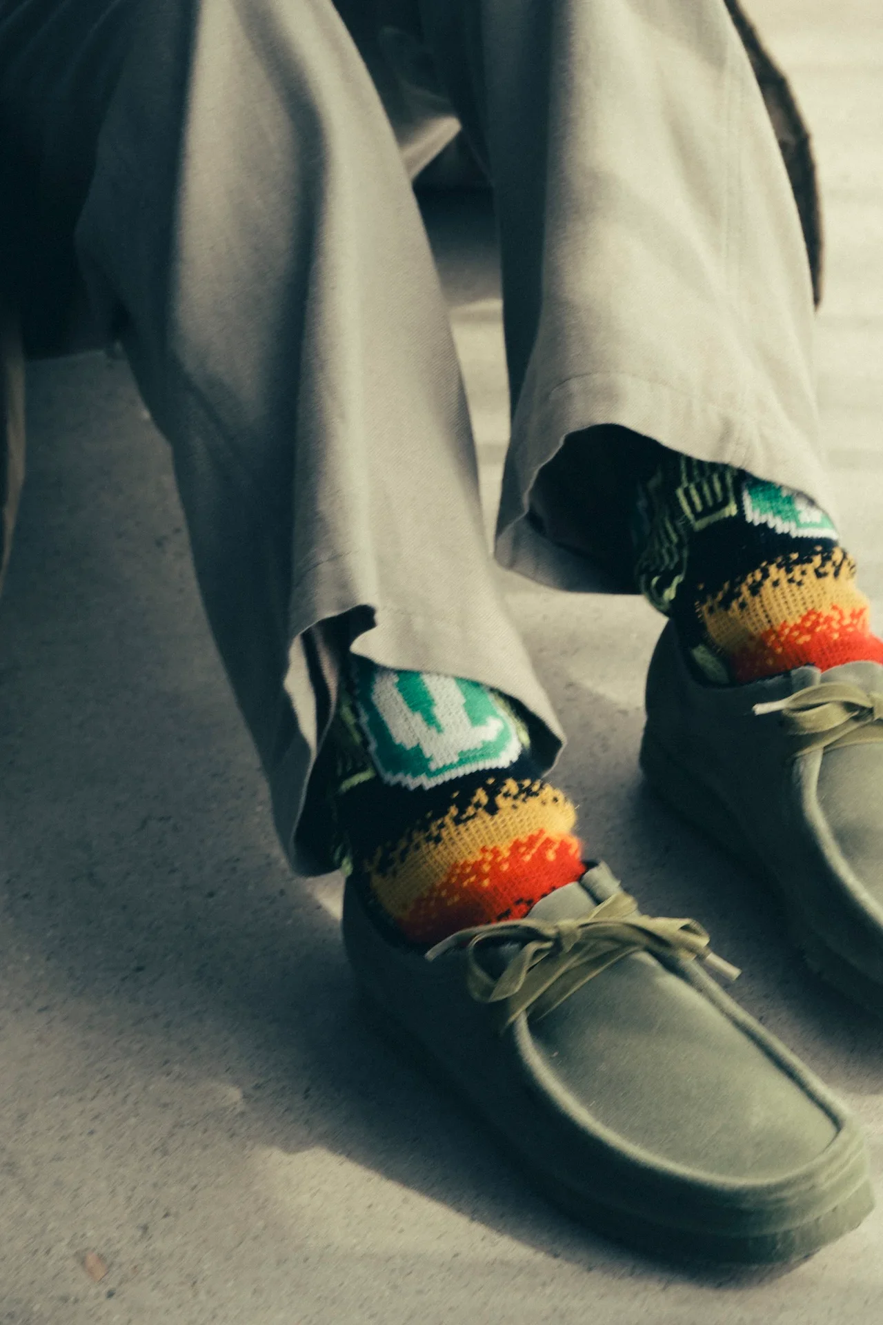 大人のクラークス】名作「ワラビー」をベロア風にした「セブンバイ