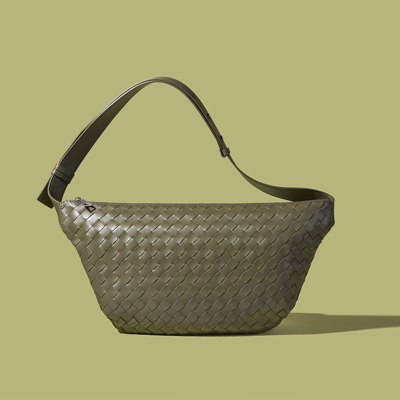 ボッテガ・ヴェネタ】イントレチャートの最新バッグに注目。大人が買う