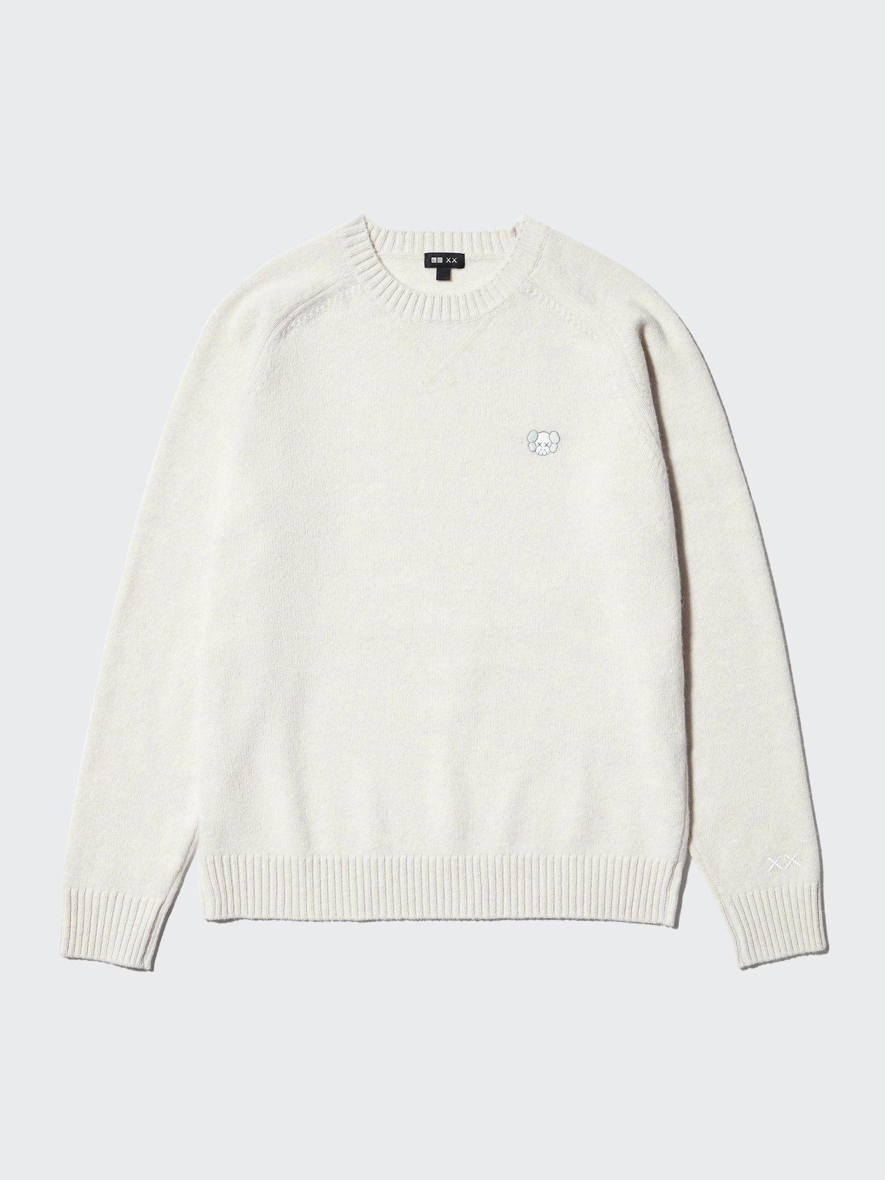 大人のユニクロ】これは買い。「KAWS」とのコラボニット、全部見せます