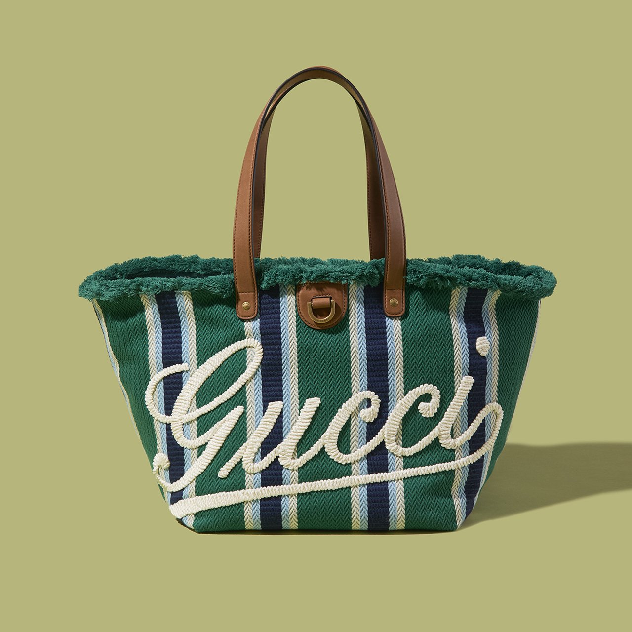 グッチ】初夏に大人が買うべき新作小物5選。GGパターンのバックパック