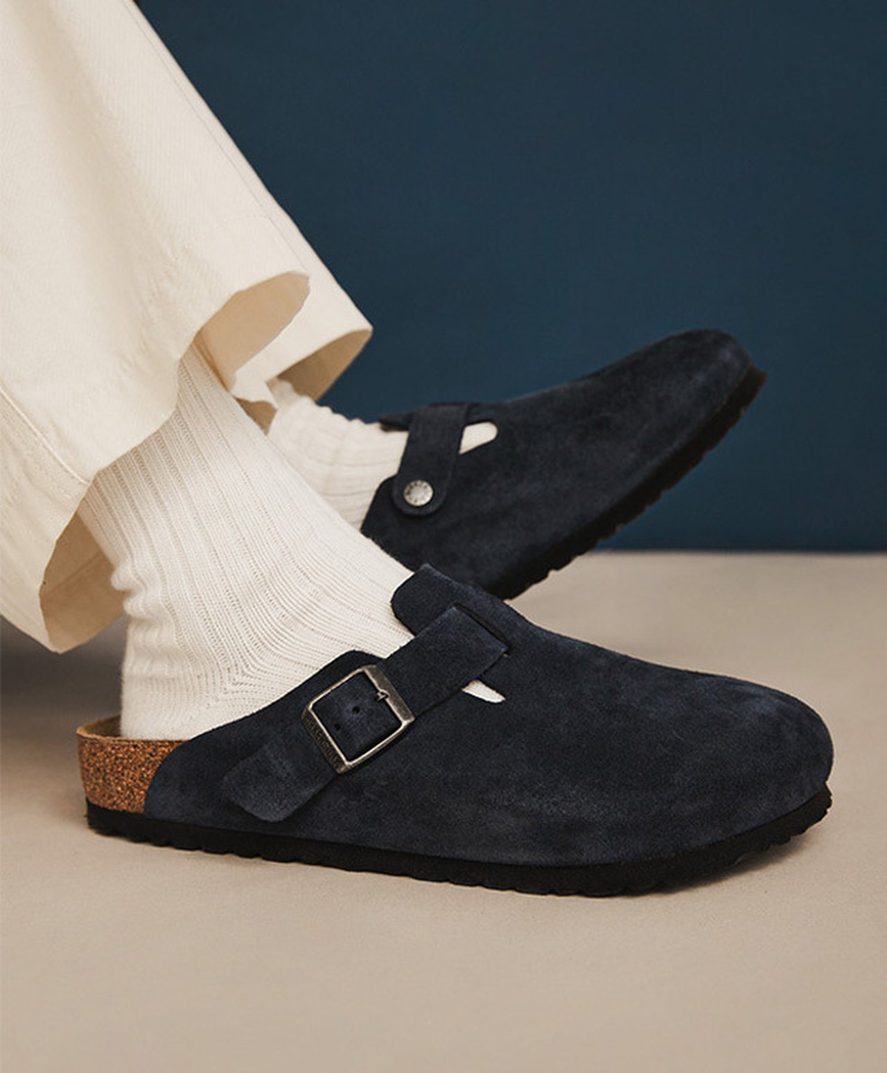 大人のビルケンシュトック】秋に選ぶべきはネイビーの「ボストン