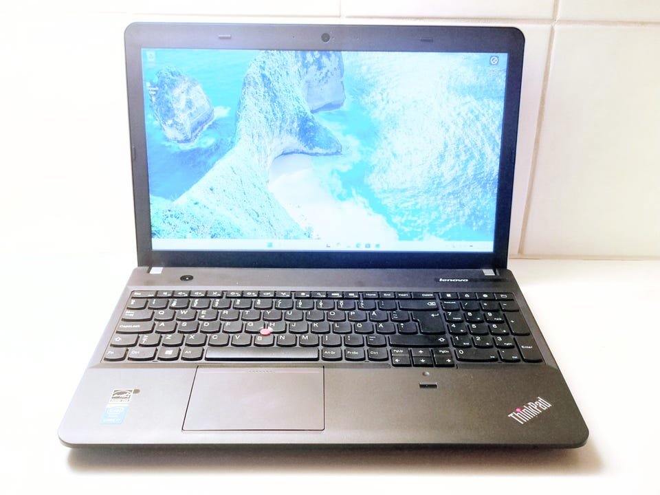 Lenovo ThinkPad E540 Windows 11 kannettava tietokone 15,6