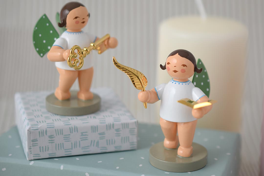 ゴールドエディション 本と羽ペンを持った天使 (ゴールドエディション