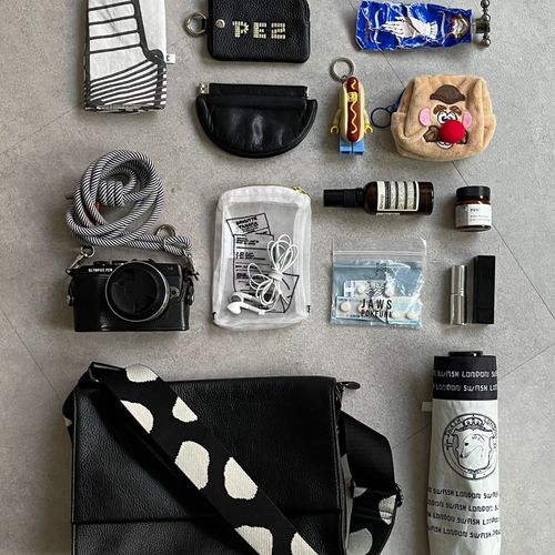 柄ワイドテープショルダーバッグ《本革/軽量470g/ボディバッグ/500ml