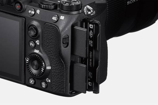 Sony Alpha A7III Mirrorless Body ILCE7M3/B Mirrorless Cameras