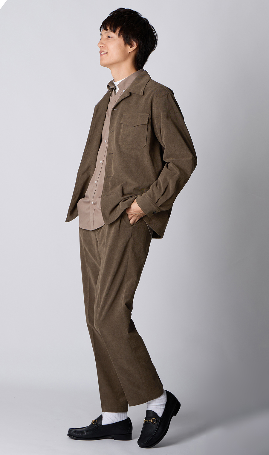 ルーズフィットスラックス【コーデュロイ】【セットアップ着用可】【裾