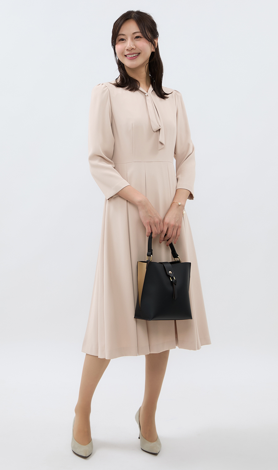 □ボックスプリーツワンピース【ボウタイ付き】【WEB限定】 (EOP24103