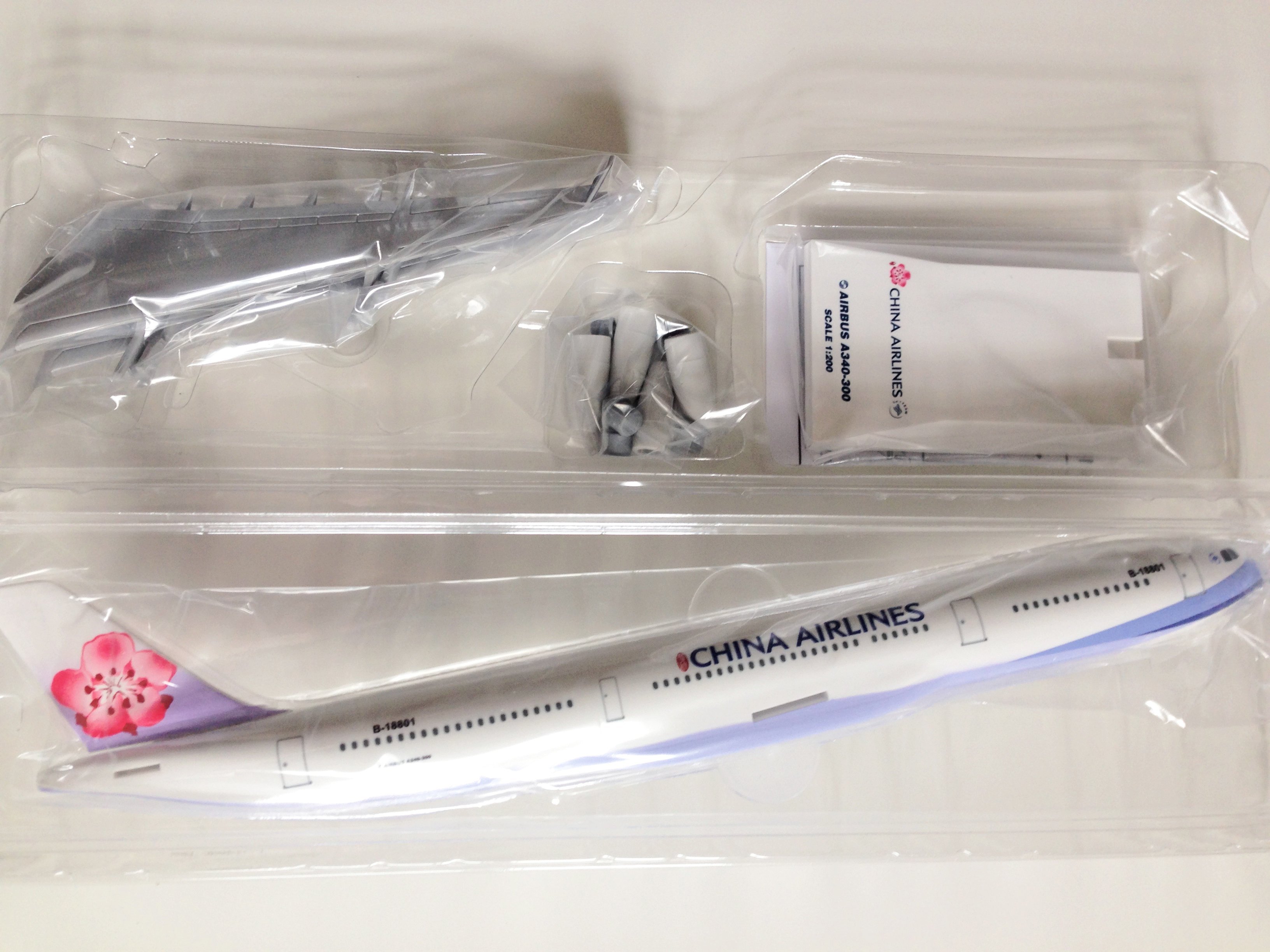 CI 中華航空 Planetags A340-300 藤色 CI 中華航空 Planetags A340-300