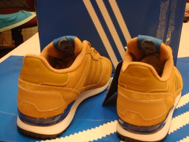 ADIDAS ORIGINALS ZX 700 卡其土黃色麂皮US10.5 | Yahoo拍賣