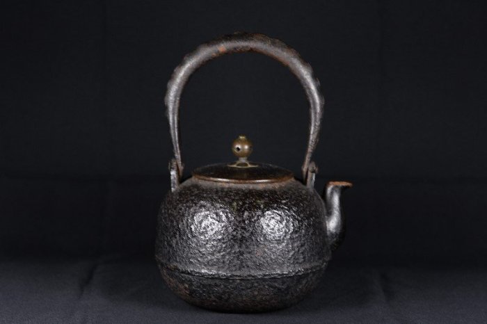 大日本釜師長名越昌晴造丸形鐵壺| Yahoo拍賣