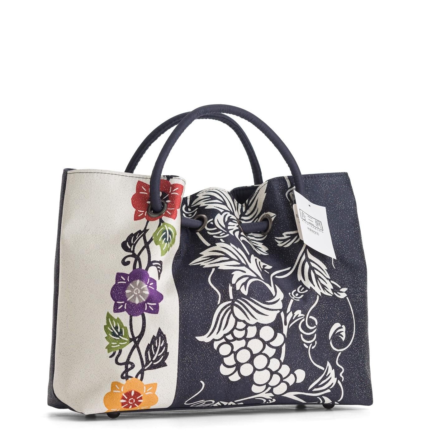 栗山工房 和染紅型バッグ 葡萄と花 白×紺 - からん::アンティーク着物