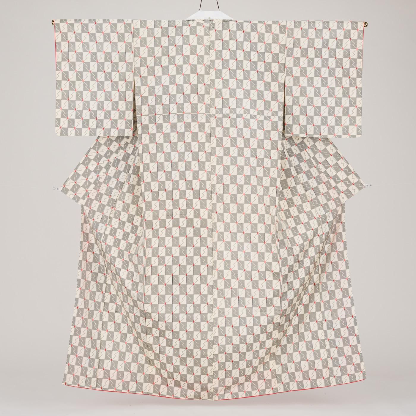 紬 白とグレーの市松模様 - からん::アンティーク着物・リサイクル着物