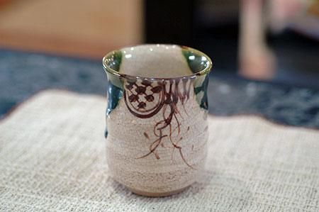 美濃焼 湯呑 織部（大） - 九谷焼と工芸品の店 美術工芸なかの