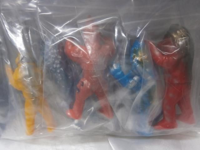 怪獣軒 シルバー仮面 ミニソフビセット - 一番星WEBショップ