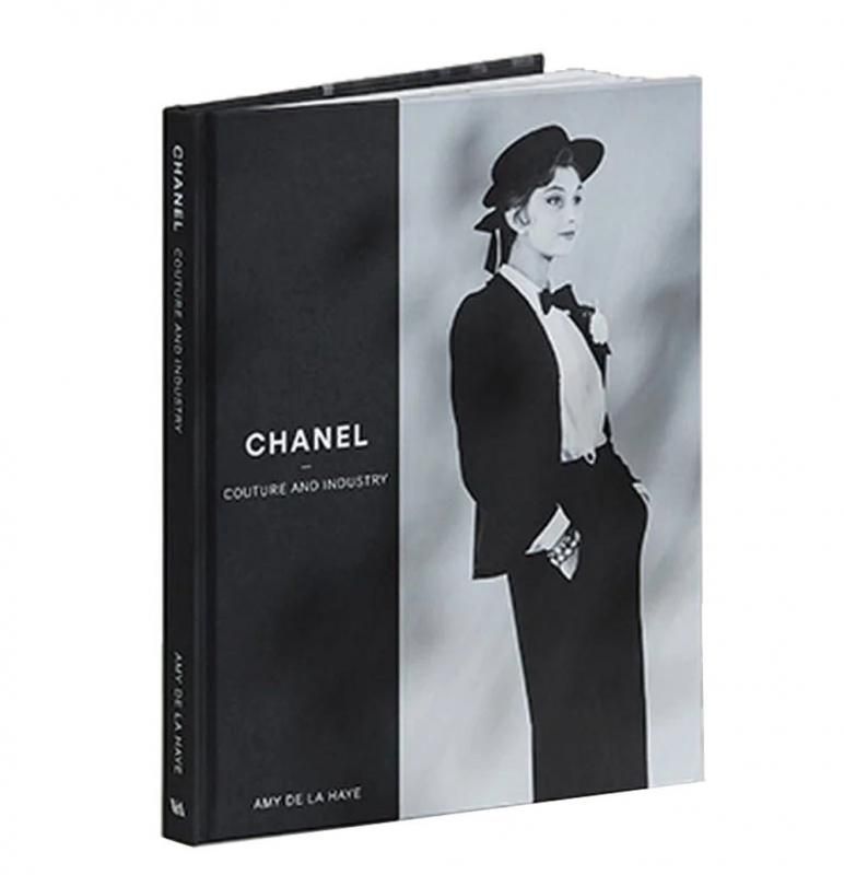 シャネル 本 コーヒーテーブルブック 洋書 インテリア ロンドンV&A