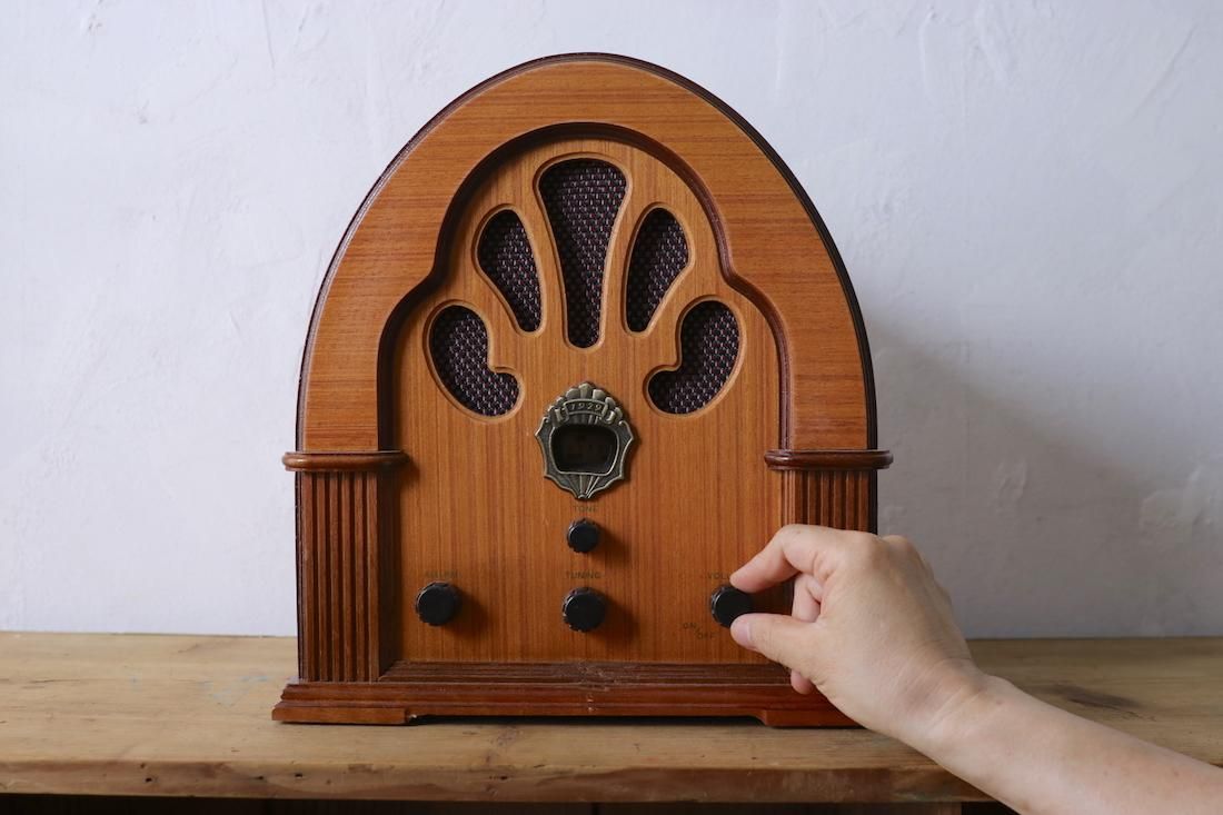 昭和家族団らんレトロ真空管ラジオ2バンド bluetooth ホームラジオ