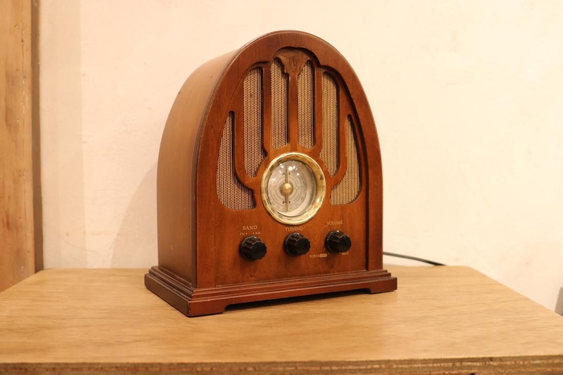 昭和レトロ“真空管ラジオ”/カセドラル型/スピーカーBluetooth/（茶散歩